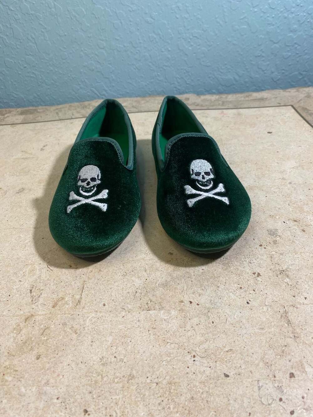 Crewcuts Boys Green Velvet Skull and Crossbones Loafers